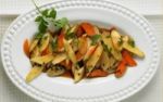 Gebratener Spargel - mit Ingwer und Sesaml