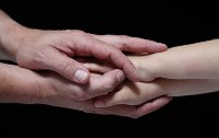 Alle unter einen Hut  - oder: Eine Hand wscht die Andere